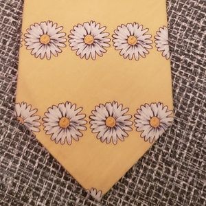 CLEARANCE yellow Crazy Daisies neck tie floral cotton 1980s